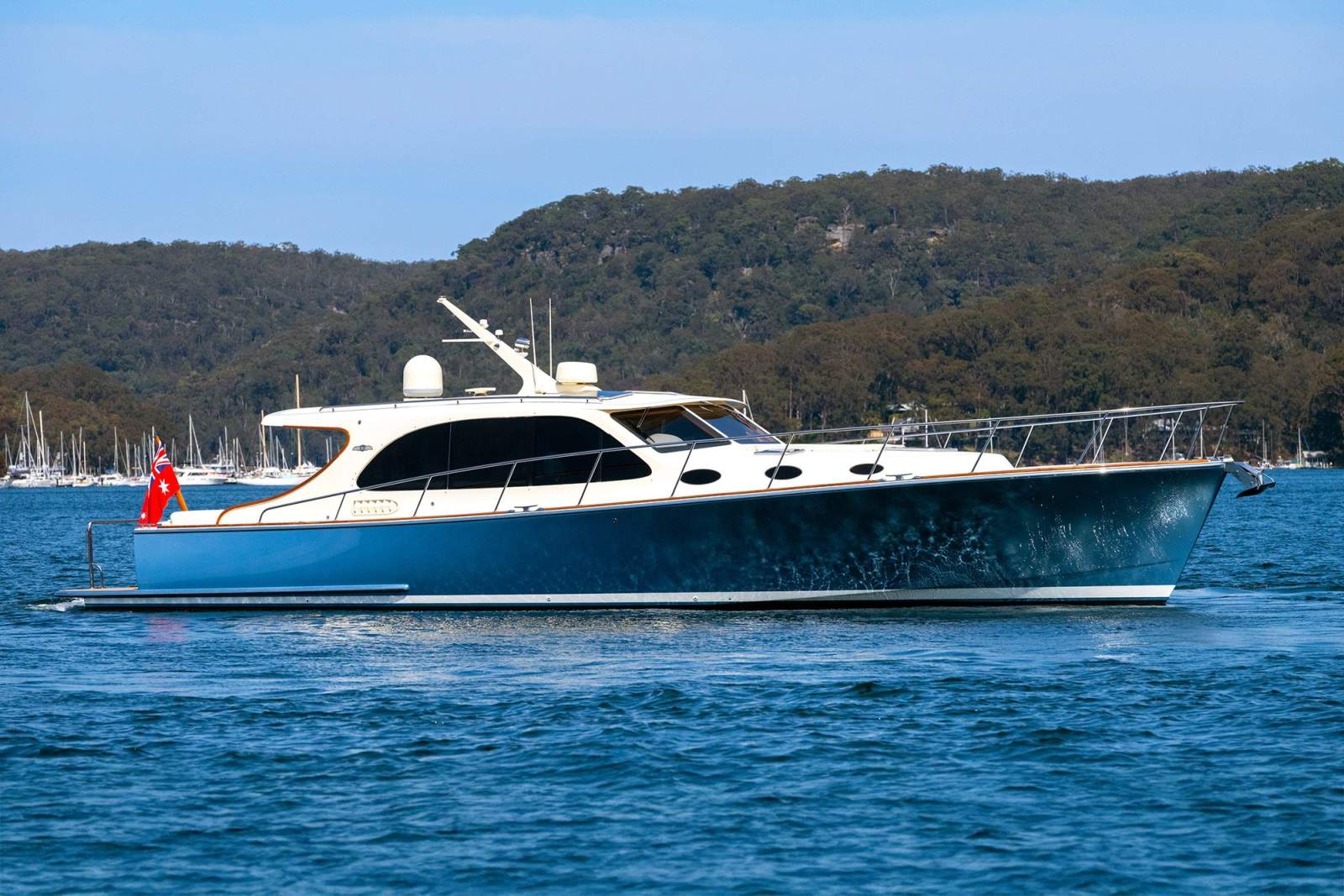 Palm Beach Motor Yachts 45 Sedan