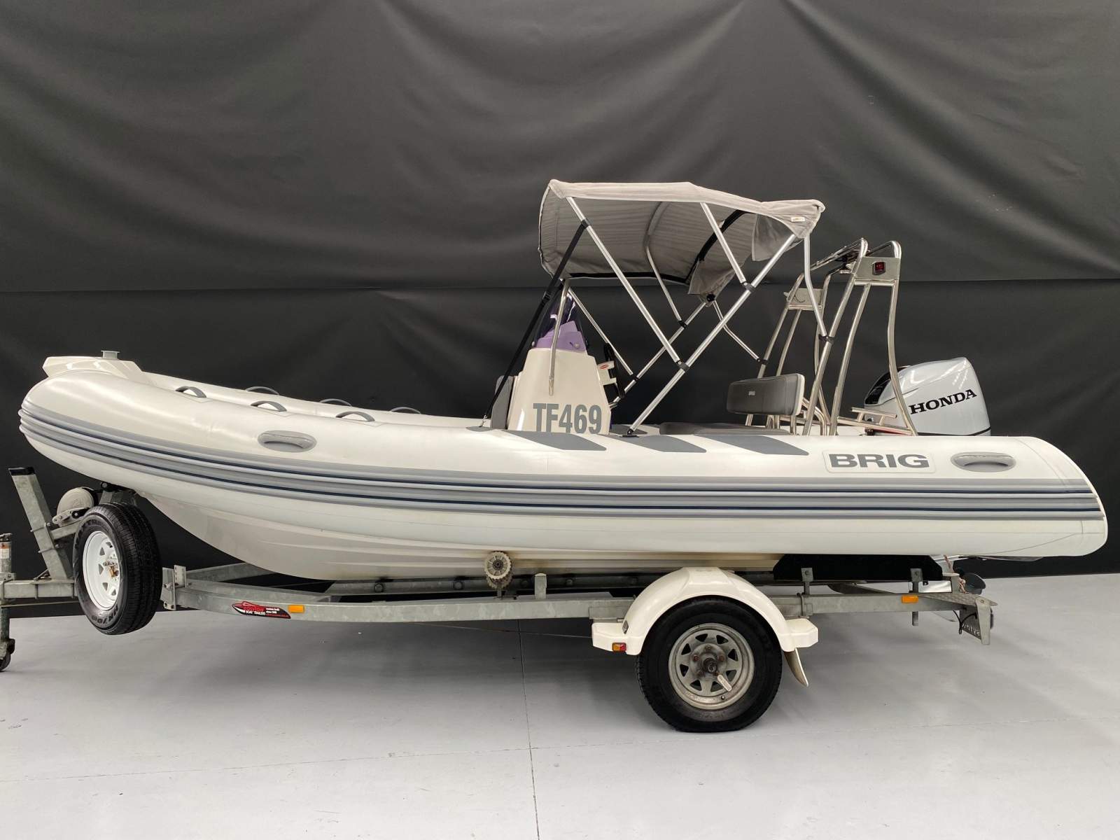 Brig Navigator 485