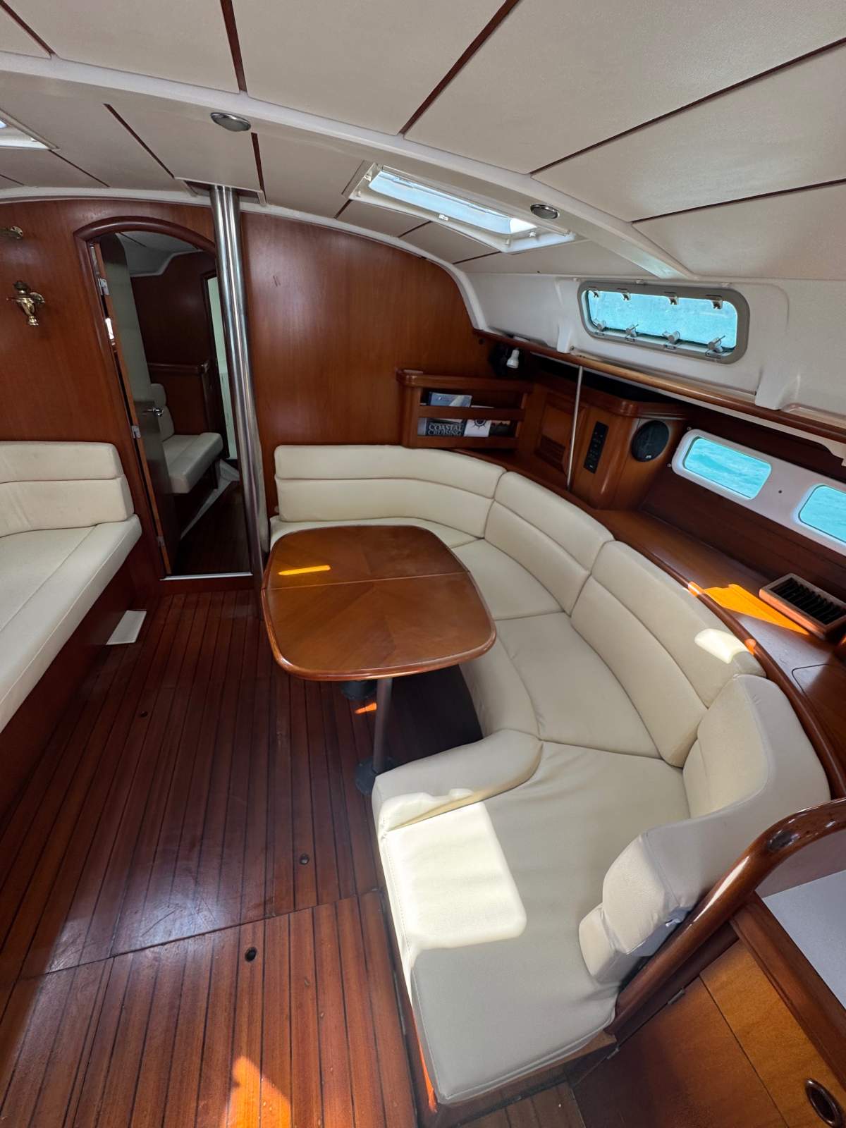 Beneteau Oceanis 41.1 Oceanis 411
