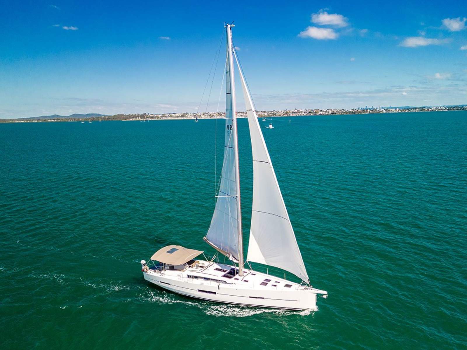 Dufour Grand Large 560
