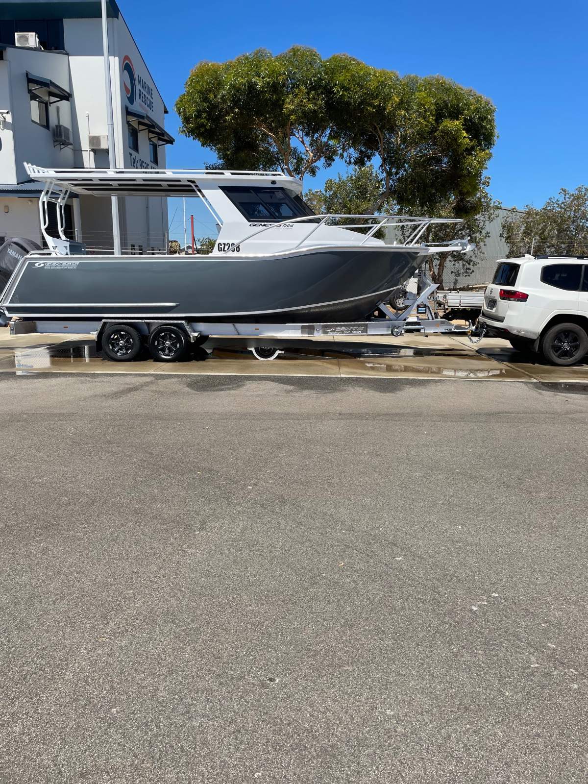 Genesis 750XL Cuddy Cabin 2024