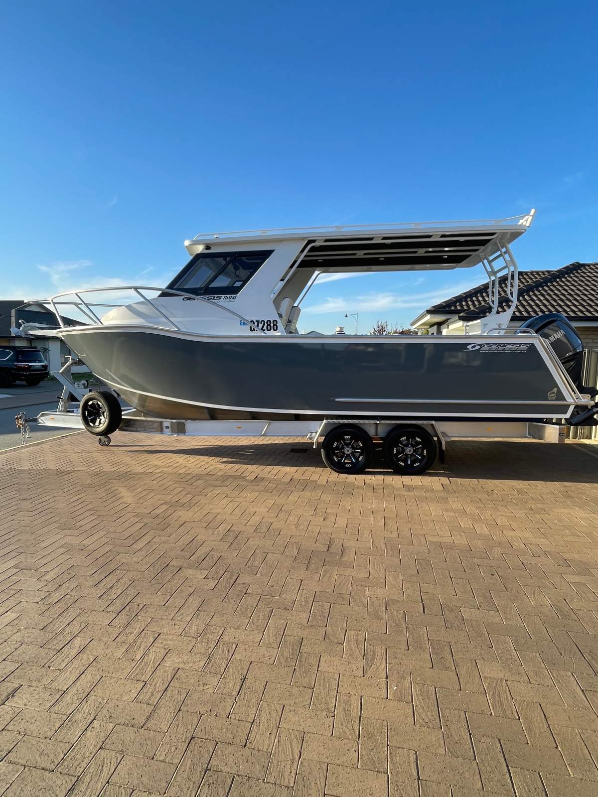 Genesis 750XL Cuddy Cabin 2024