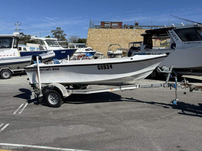 Leisurecraft 450 2022 MODEL 50HP 4 STR SUZUKI MOTOR