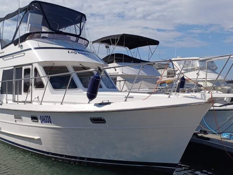 DeFever 36 Sundeck Flybridge - Heritage East