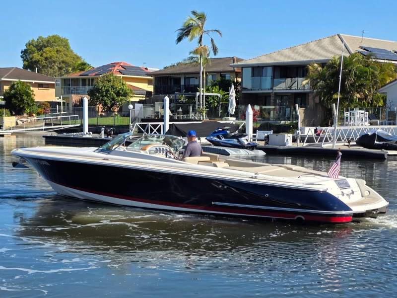Chris Craft Launch 28