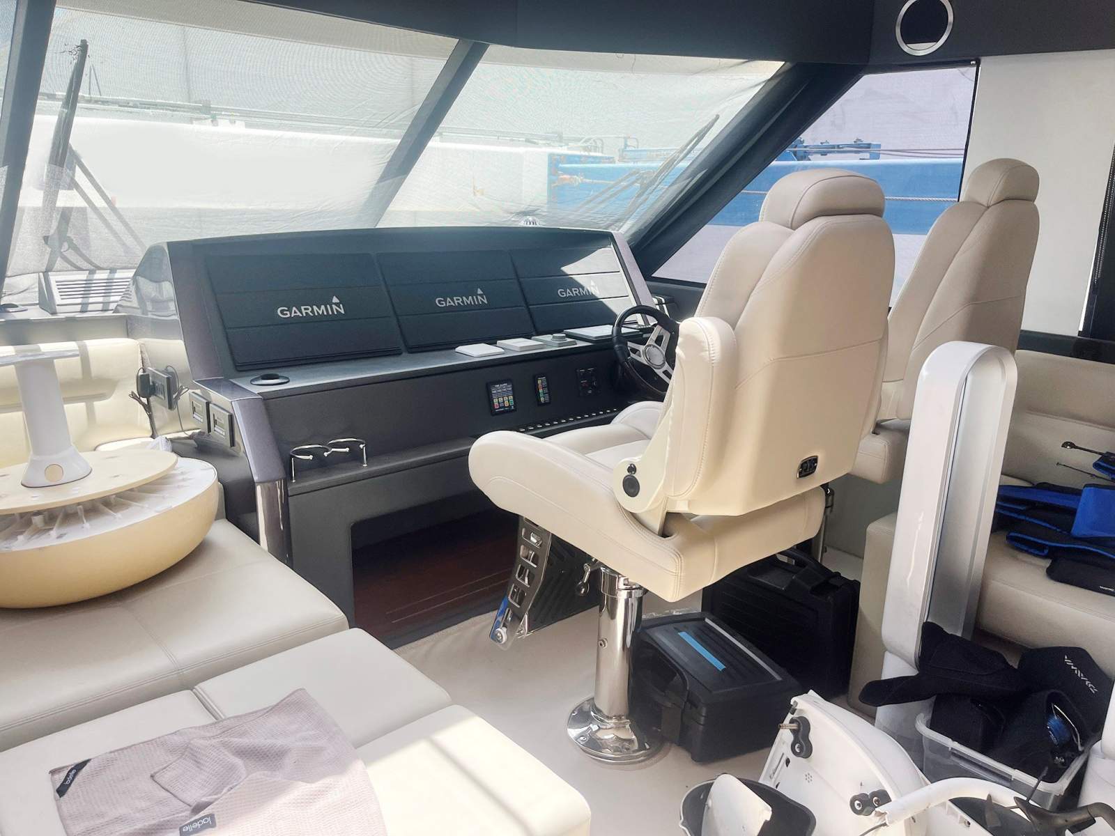 Maritimo M70