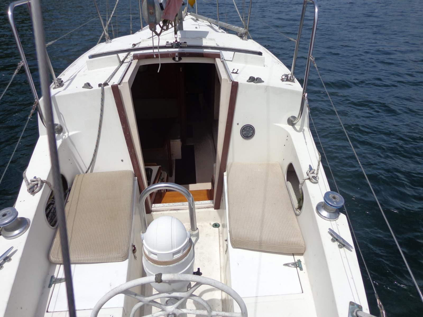 Columbia 27 Sloop