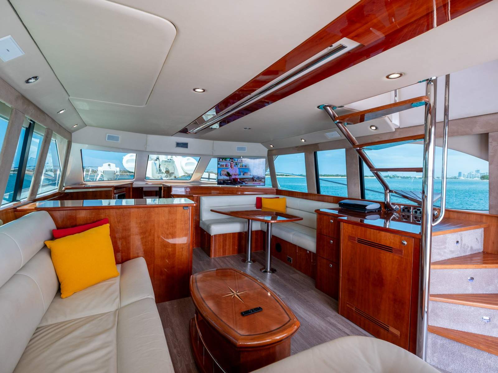 Riviera 51 Enclosed Flybridge