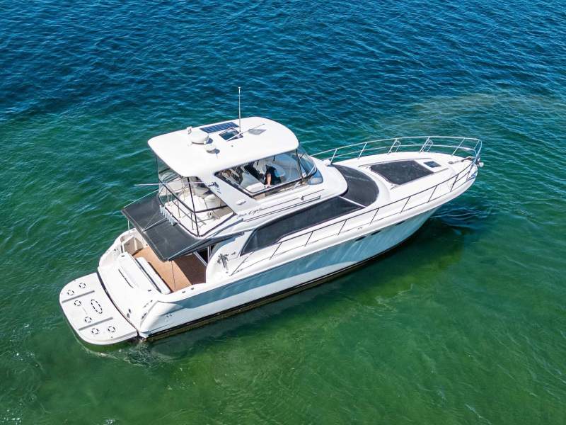 Sea Ray 480 Sedan Bridge