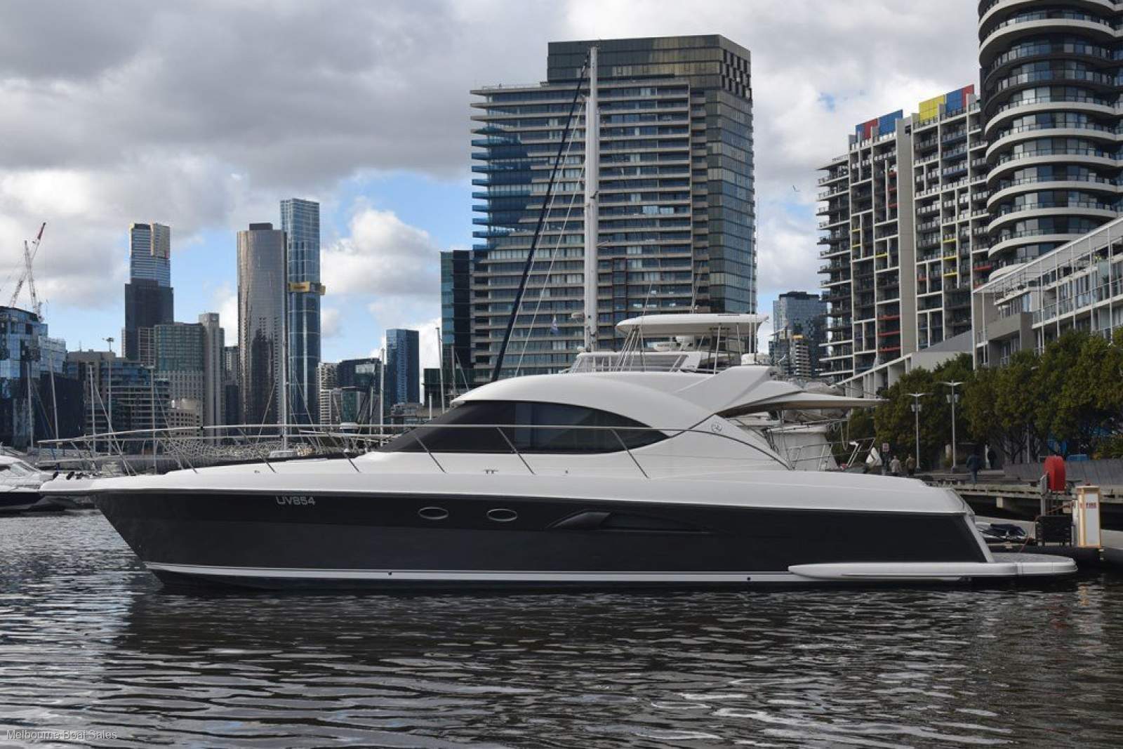 Riviera 5000 Sport Yacht - EXCEPTIONALLY MAINTAINED