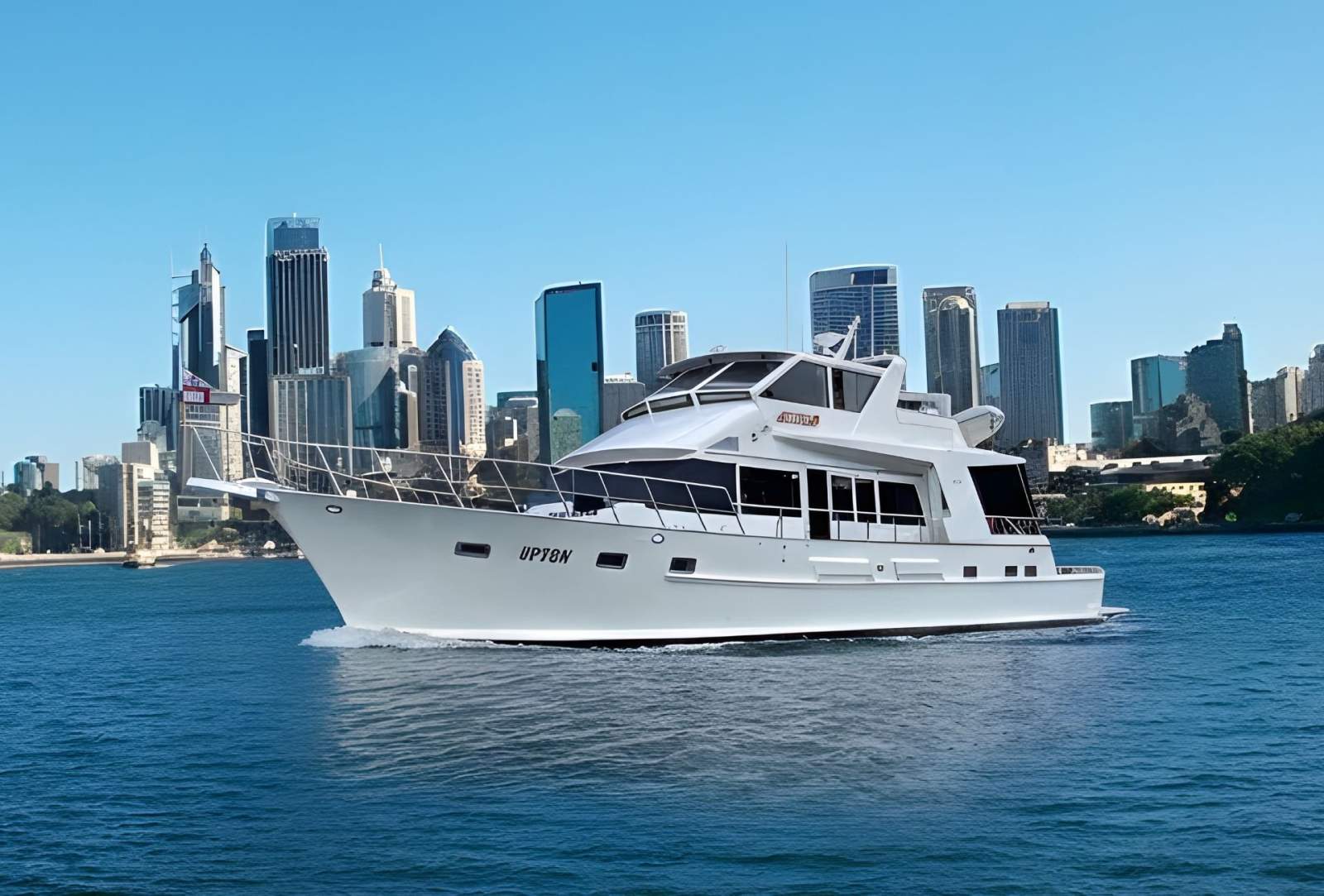 Halvorsen 65 Enclosed Flybridge Motor Yacht