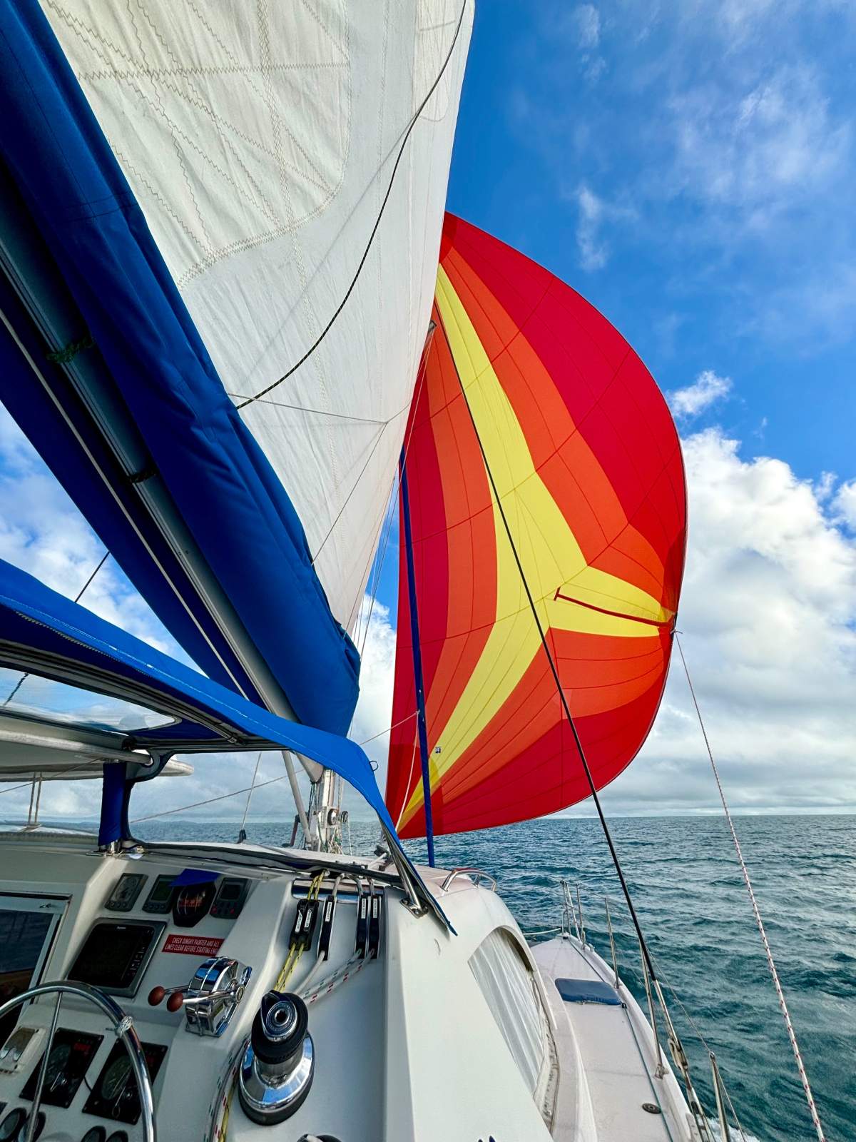 Leopard Catamarans 384