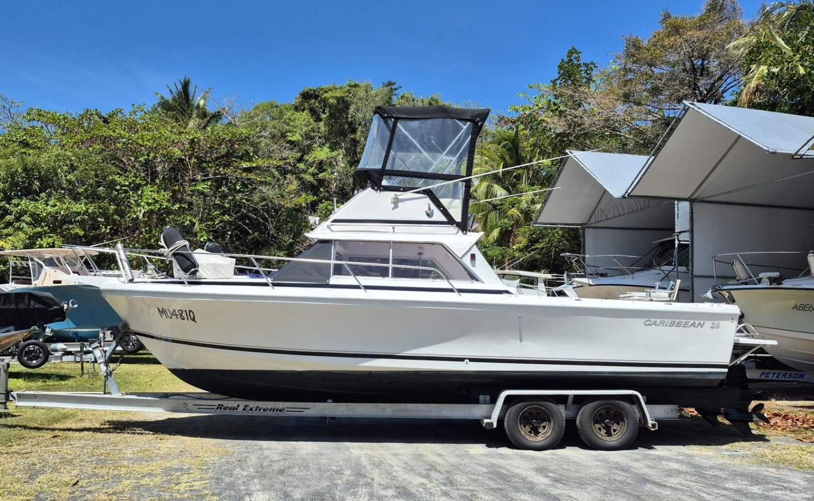 Caribbean 26 Flybridge Sports Fisherman