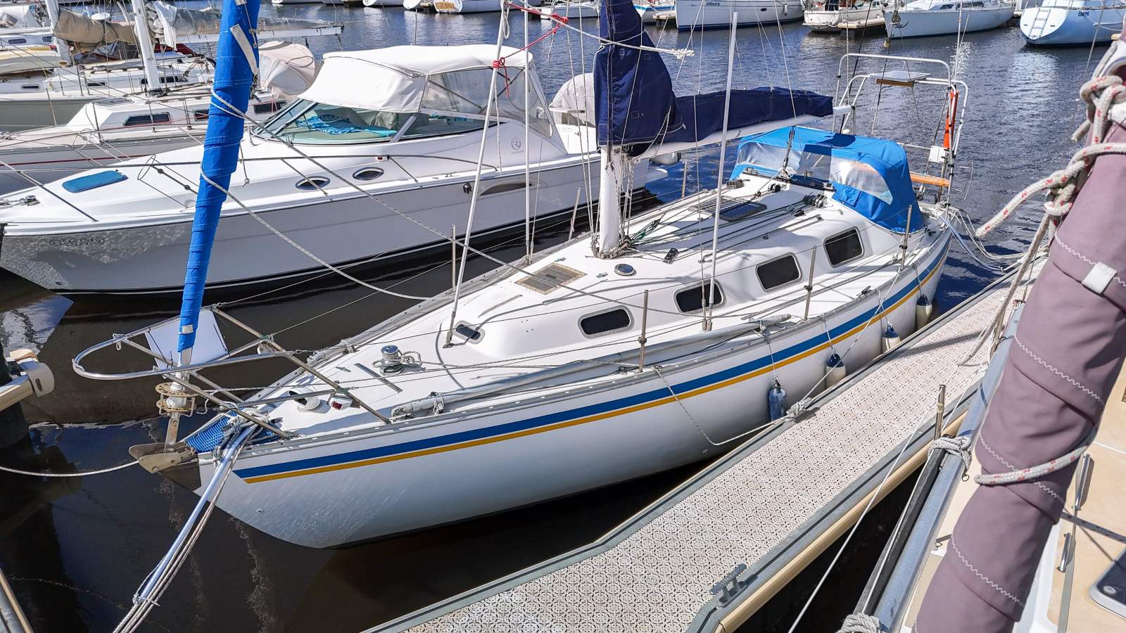 Doven 30 CAPABLE AND COMFORTABLE CRUISER/RACER