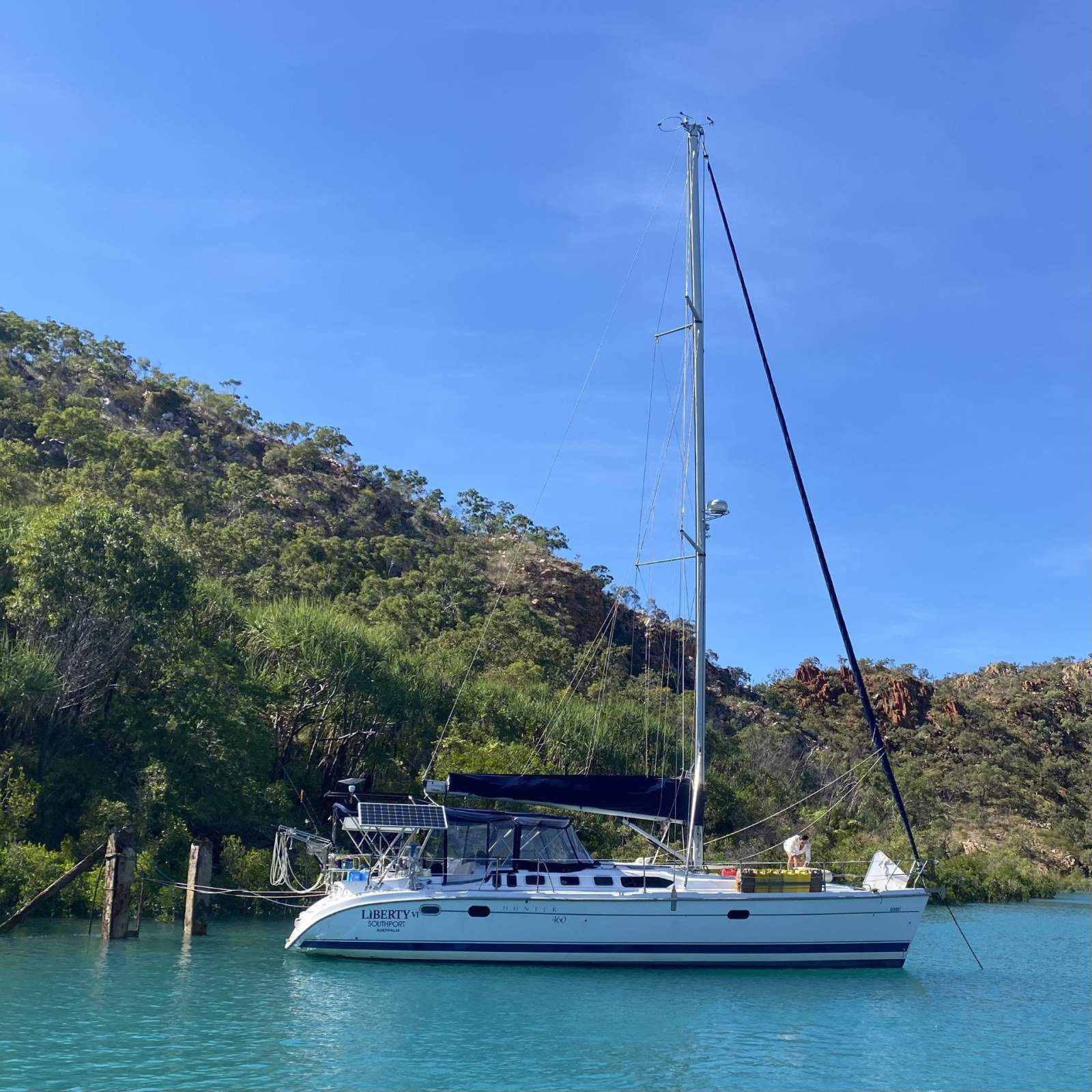 Hunter 46 Hunter Marine 460:Liberty VI wash down in Kimberley
