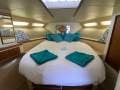 Bertram 37 Flybridge " 2 x Diesel Shaft Drives ":Forward Master Cabin Island Bed