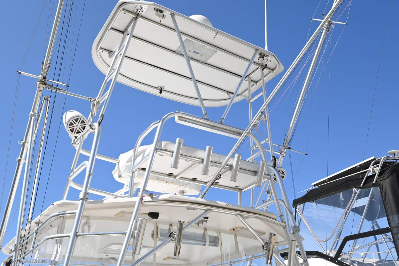 Luhrs 31 Open Tower