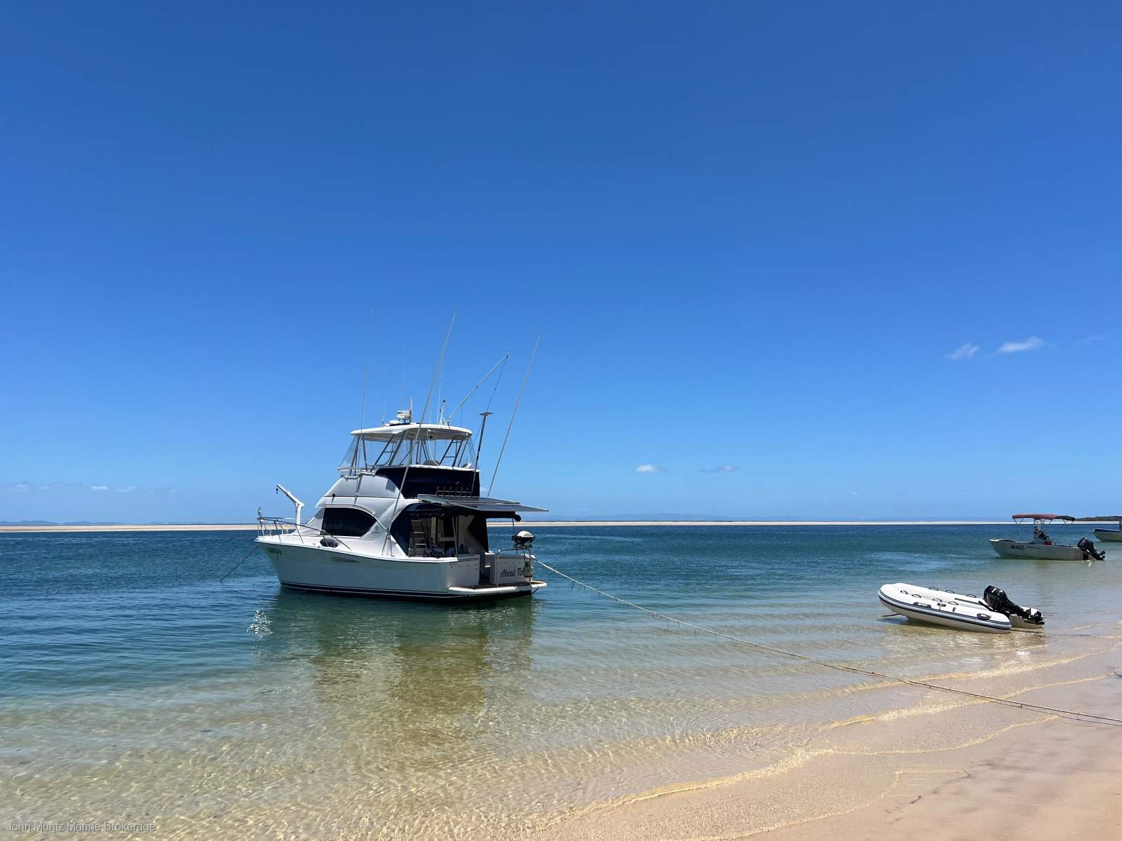 Riviera 3350 Flybridge