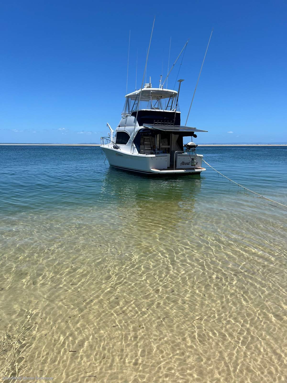 Riviera 3350 Flybridge
