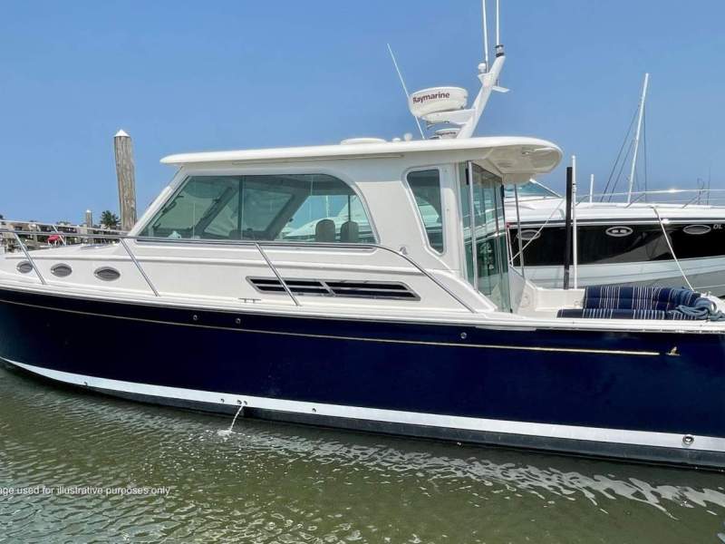 Back Cove 37 - Rare and highly sought after!