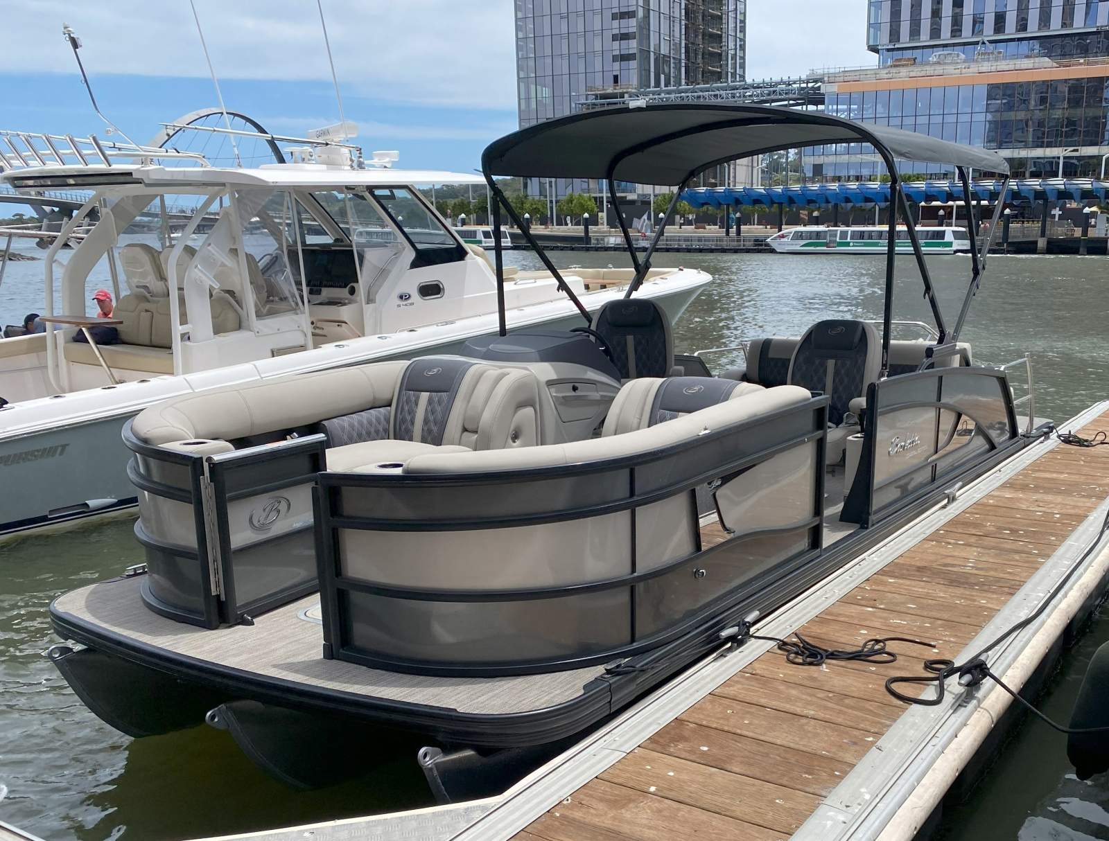 Barletta Pontoon Boats Lusso