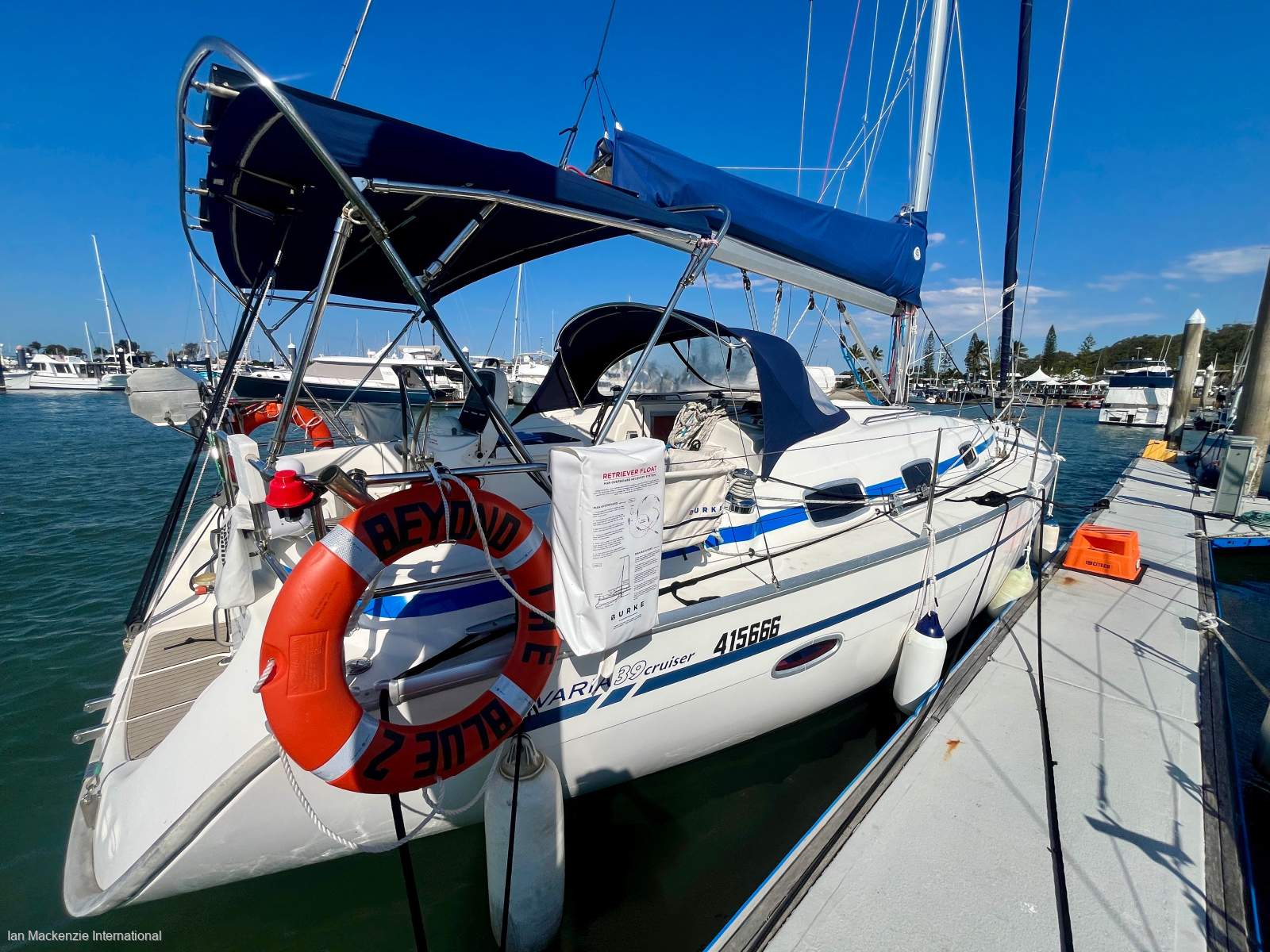 Bavaria Cruiser 39 Professionally Maintained
