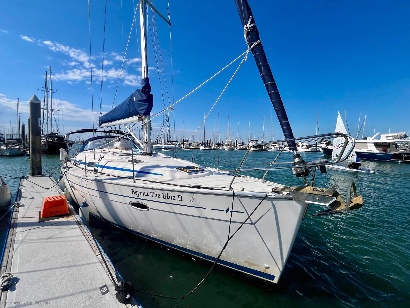 Bavaria Cruiser 39 Professionally Maintained