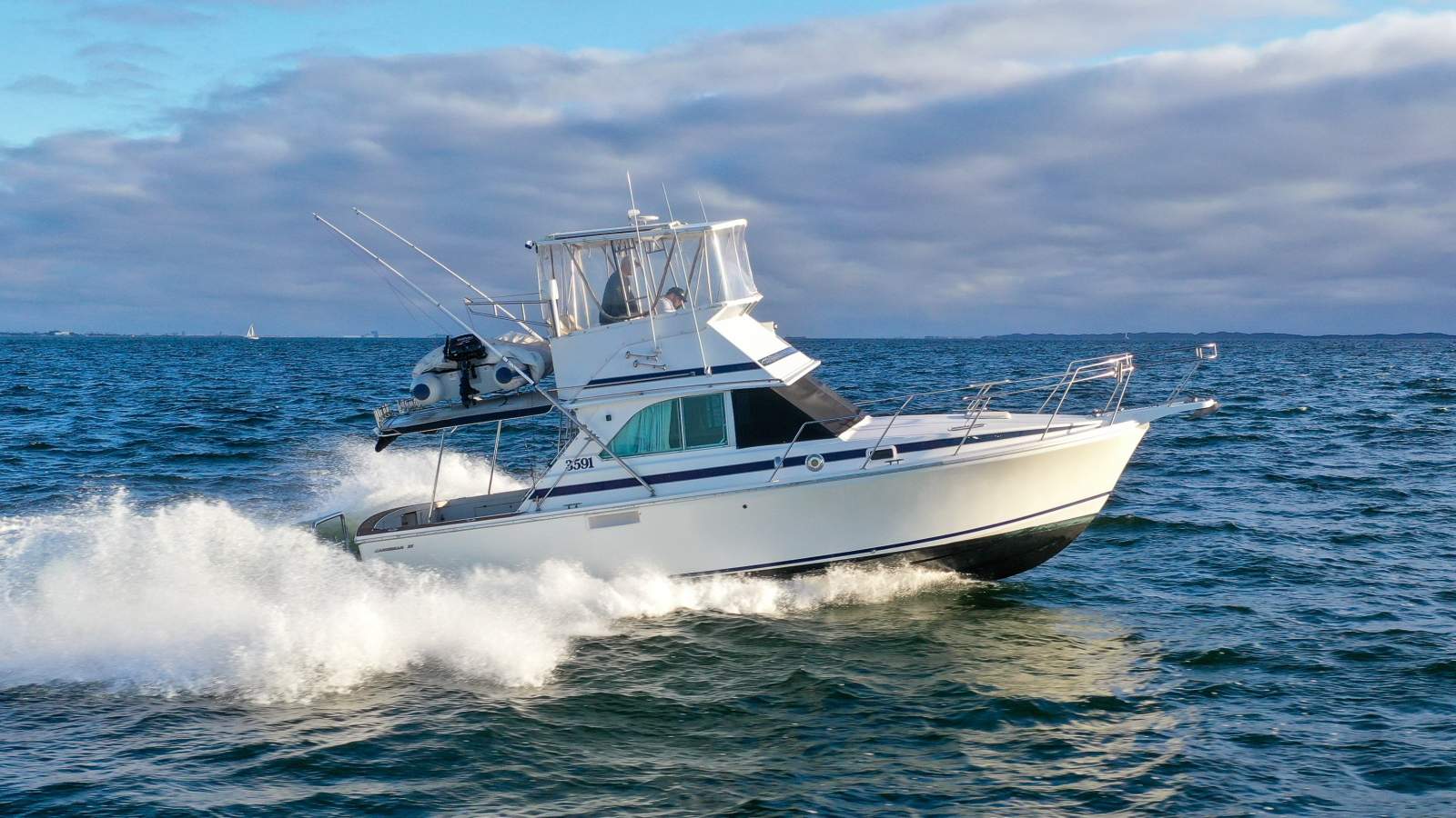 Caribbean 35 Flybridge Cruiser