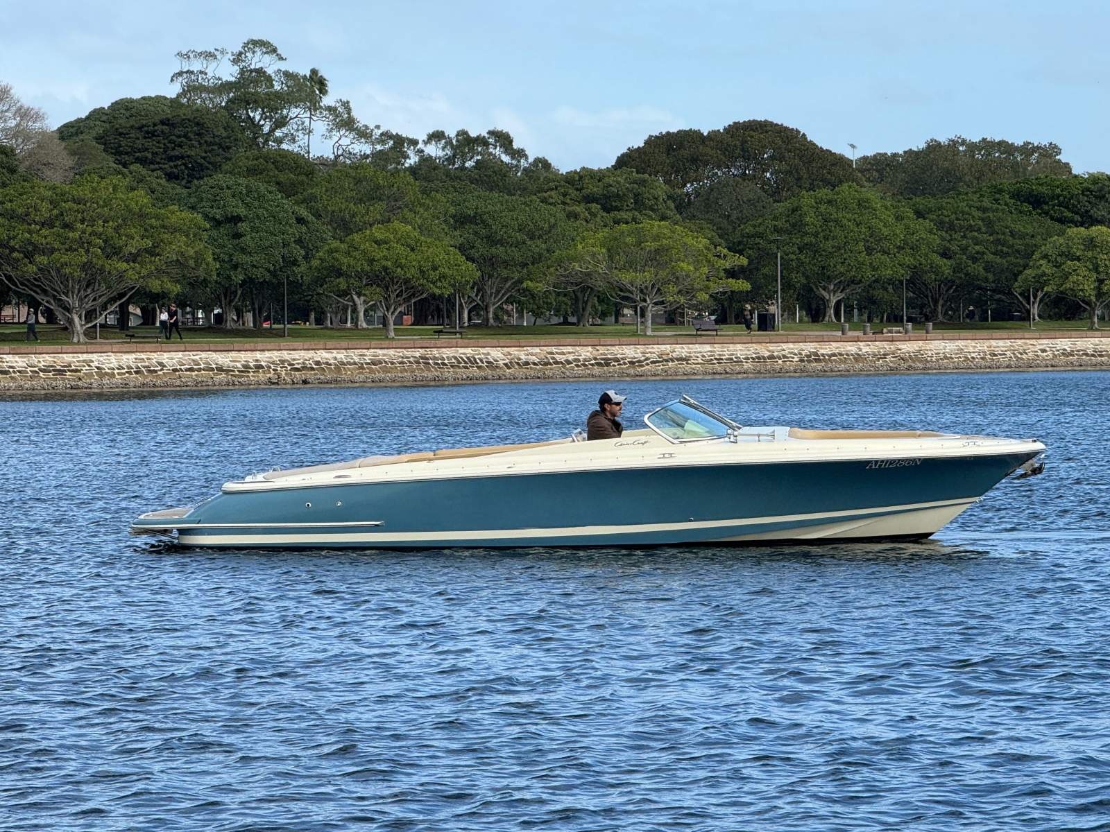 Chris Craft Launch 27