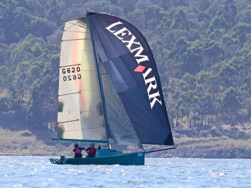 F620 Custom sports boat based on the i550