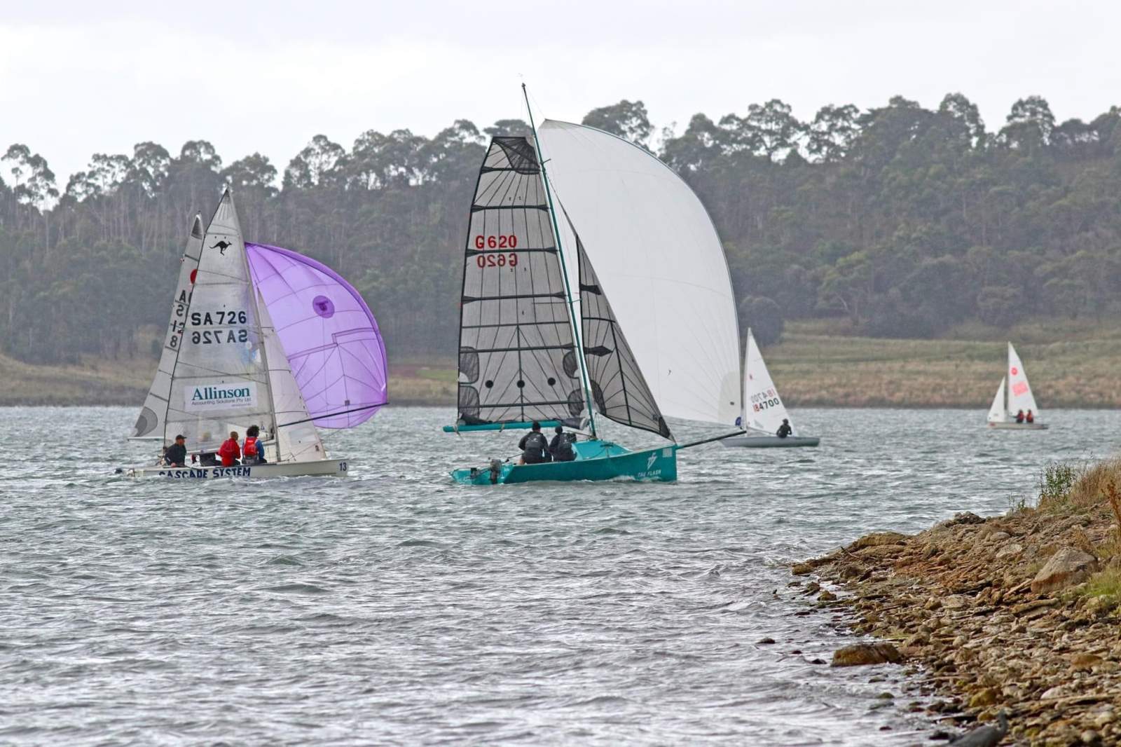 F620 Custom sports boat based on the i550:newer racing sails including almost brand new spinnaker