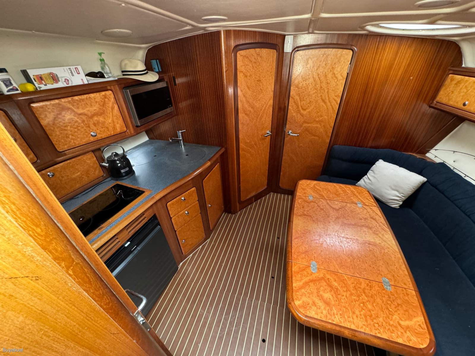 Bavaria Cruiser 33