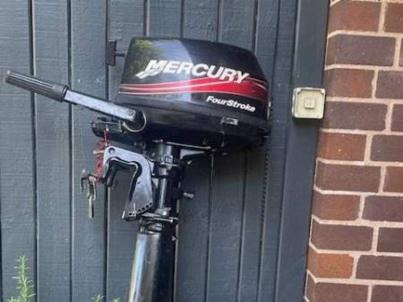 Mercury 6HP 4-Stroke Outboard Motor Short Shaft + extra equipment