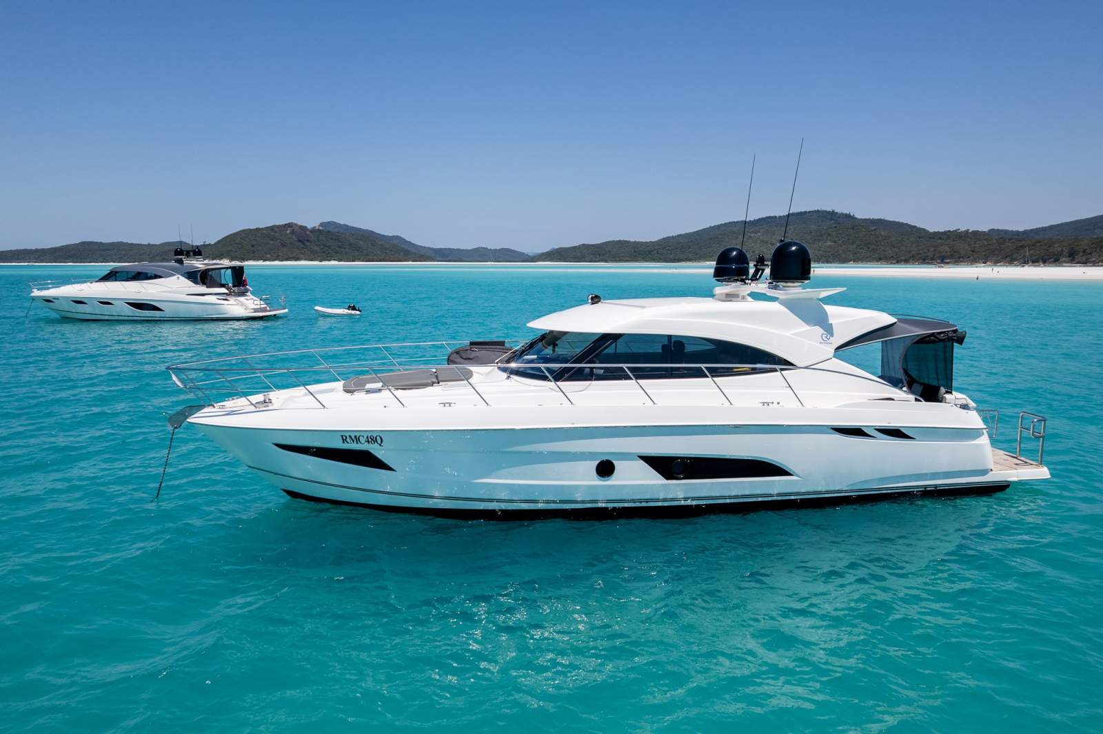 Riviera 4800 Sport Yacht