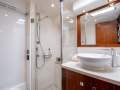 Riviera 4800 Sport Yacht Riviera 4800 Sport Yacht