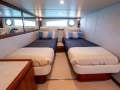 Riviera 4800 Sport Yacht Riviera 4800 Sport Yacht