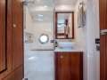 Riviera 4800 Sport Yacht Riviera 4800 Sport Yacht