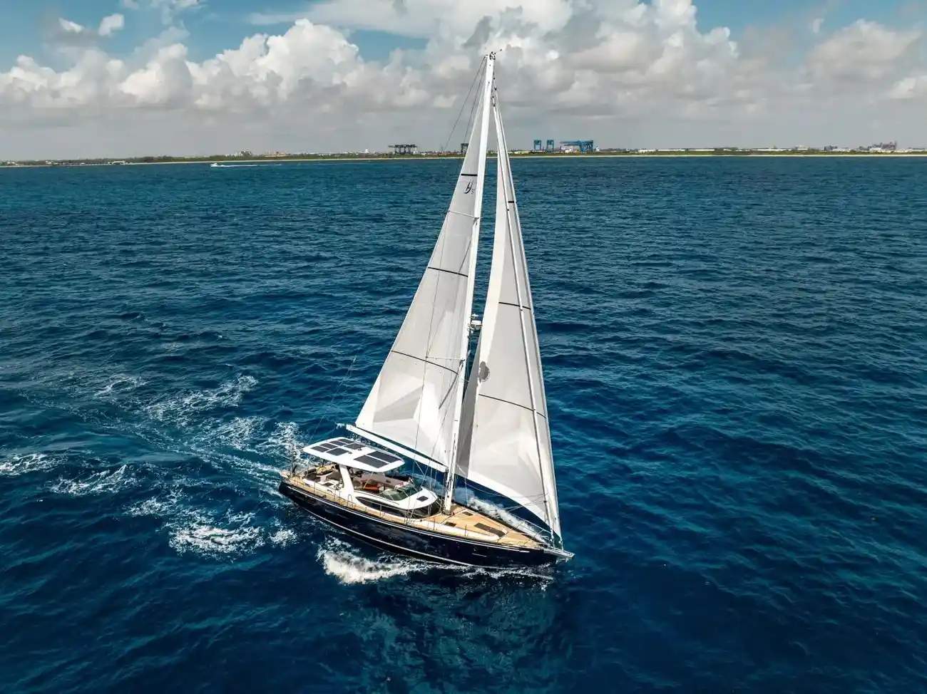 Hylas H57