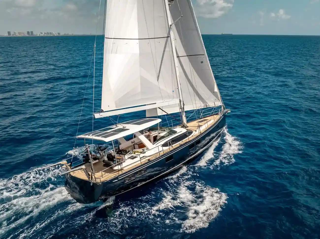 Hylas H57