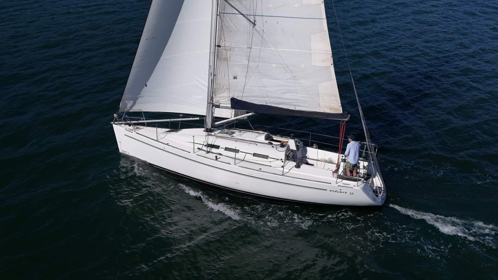 Elan 37