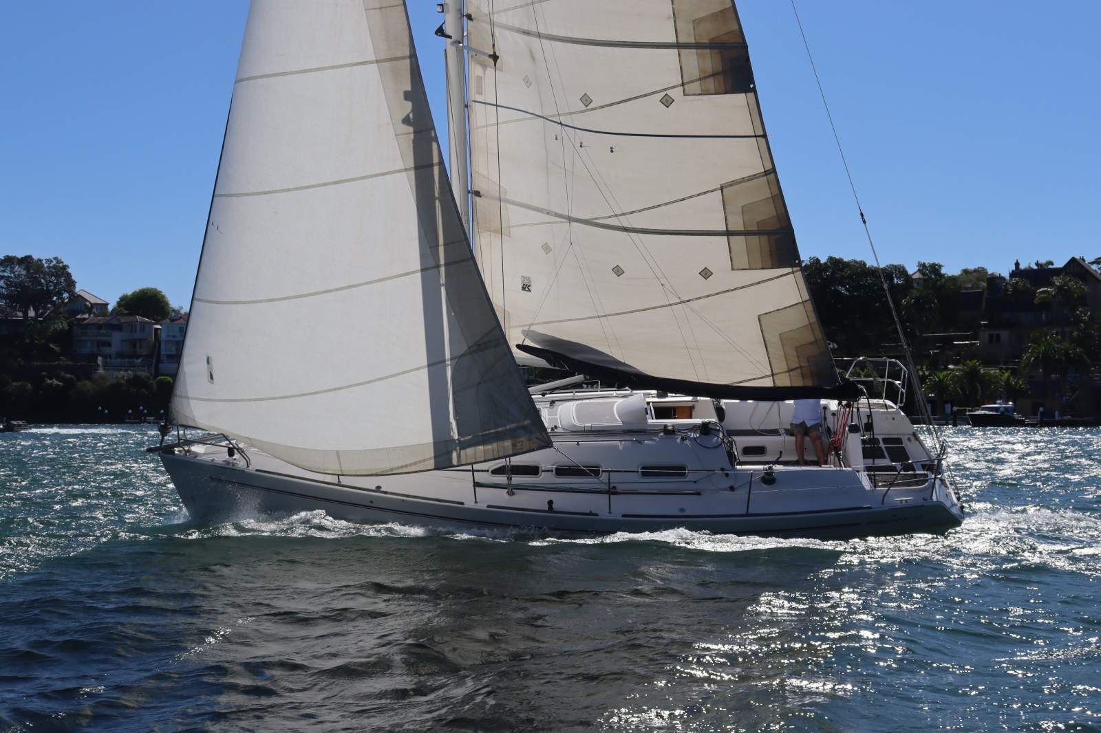 Elan 37