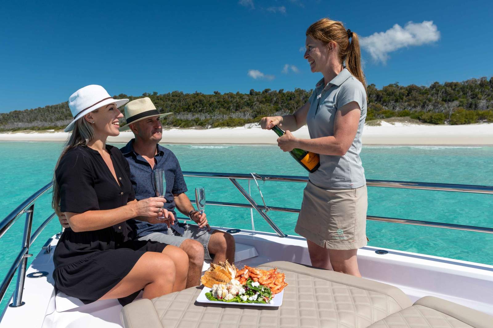 Axopar 37 Sun Top - Whitsunday Private Charters