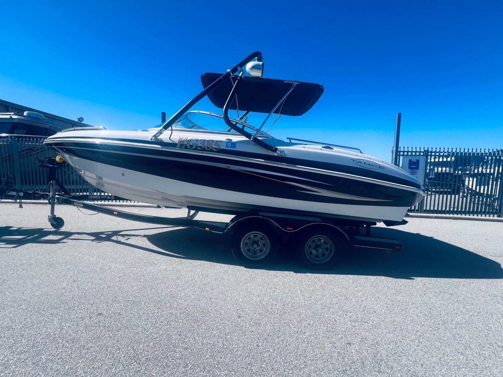 Tahoe Q8i