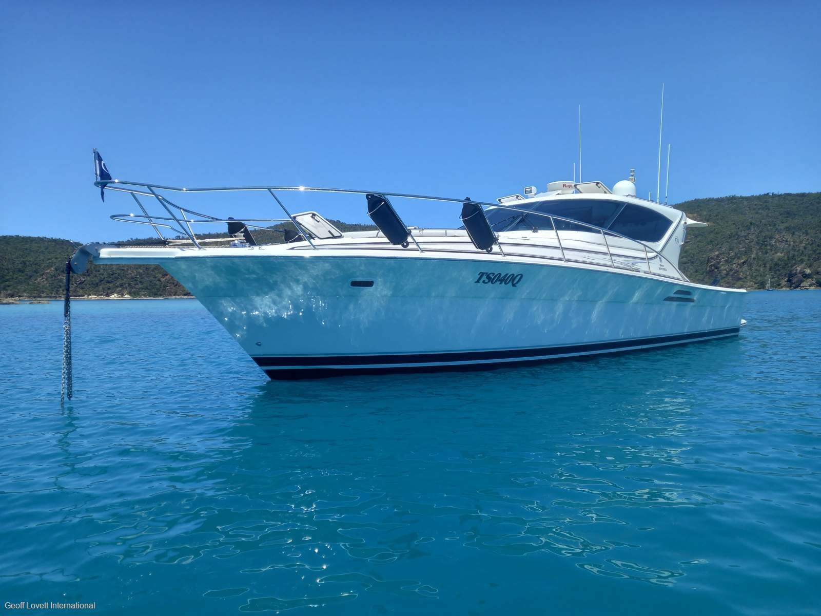 Riviera 4000 Offshore Hardtop Platinum Series