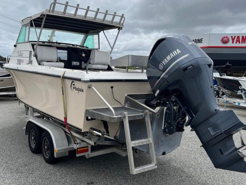 Penguin 23 Sports Fisher