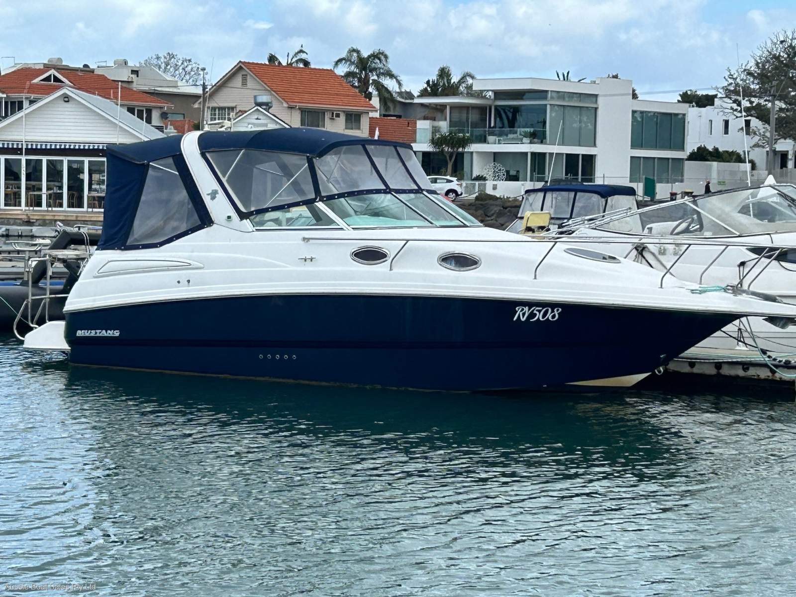 Mustang 2800 Sportscruiser
