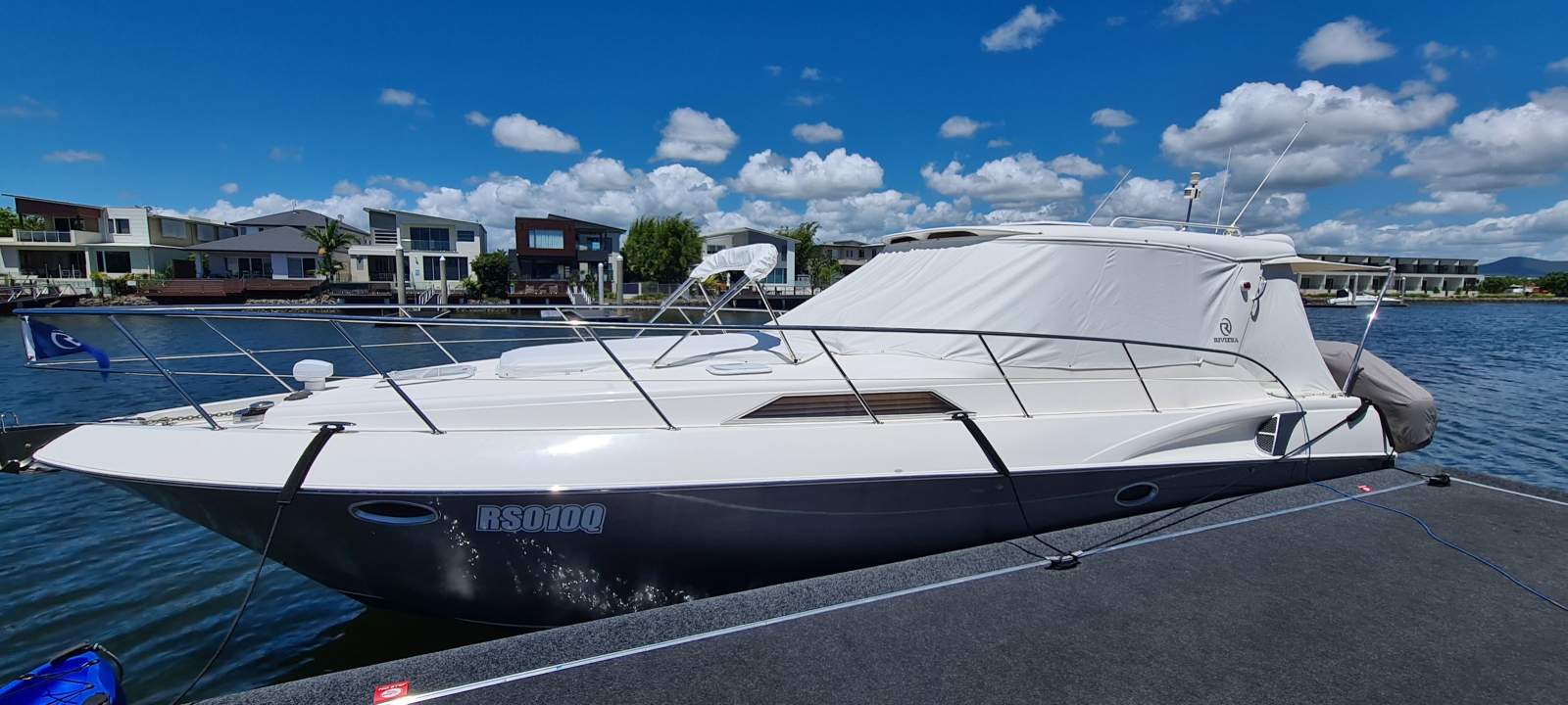 Riviera Riveria M360 Sports Cruiser M360:Overall Outside Boat View with Covers