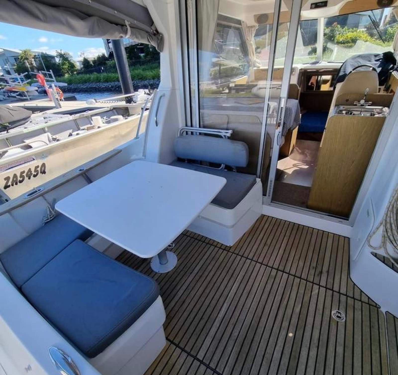 Beneteau Antares 8