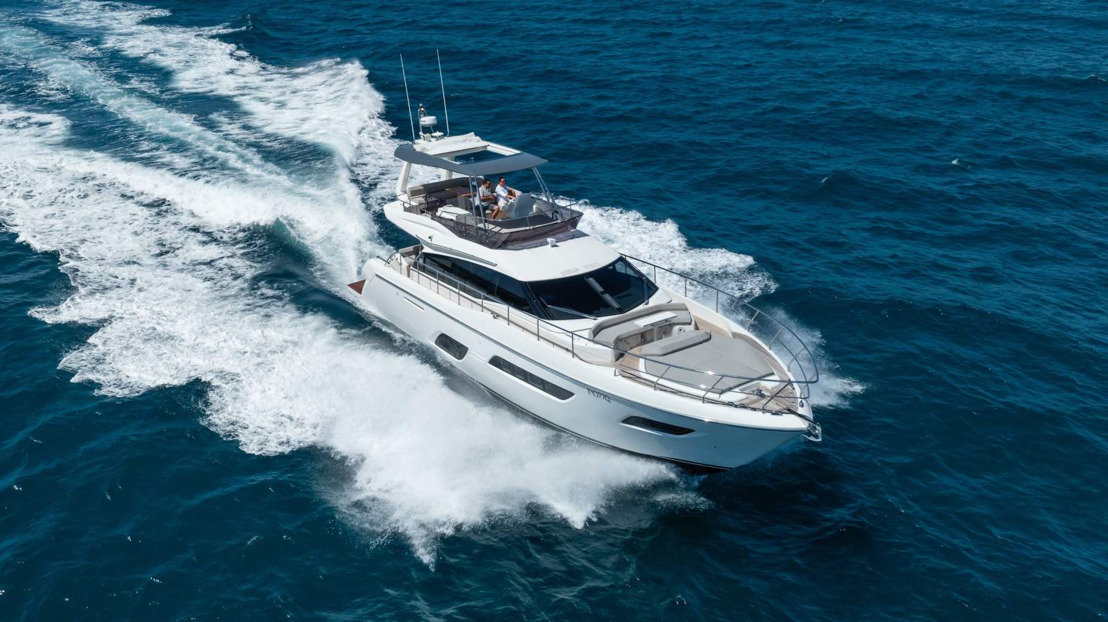 Ferretti 550