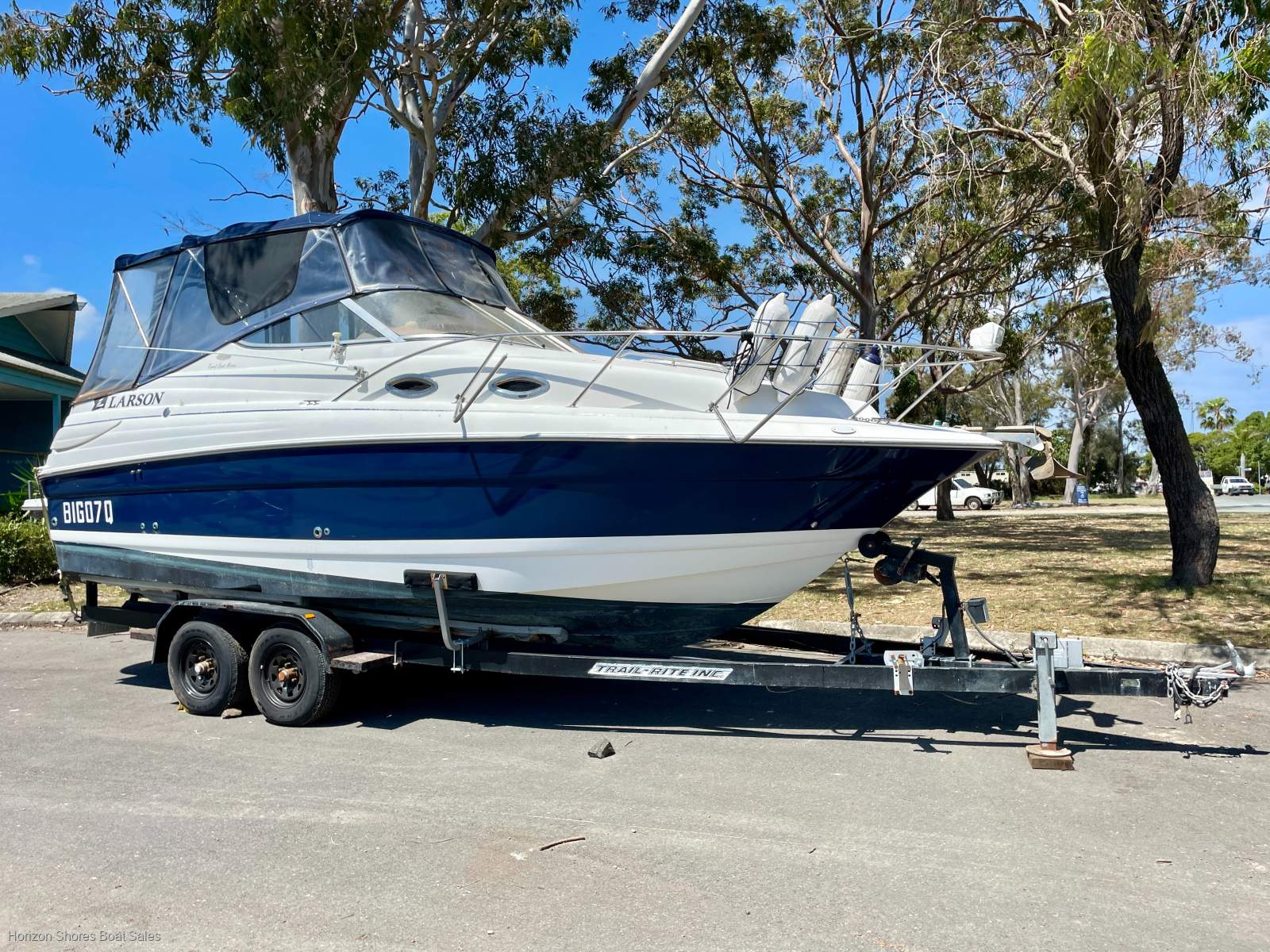 Larson Cabrio 240